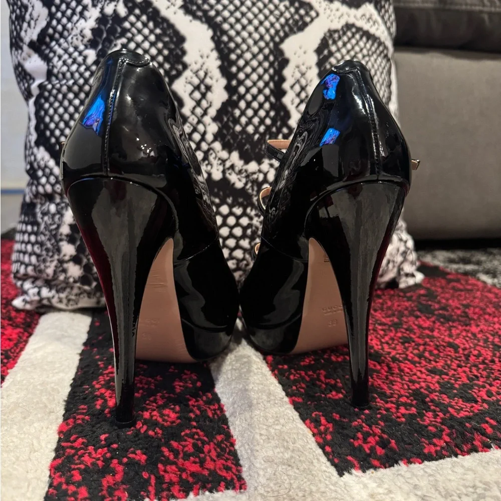 Gucci Lisbeth Patent Leather Pumps - Picture 2 of 8
